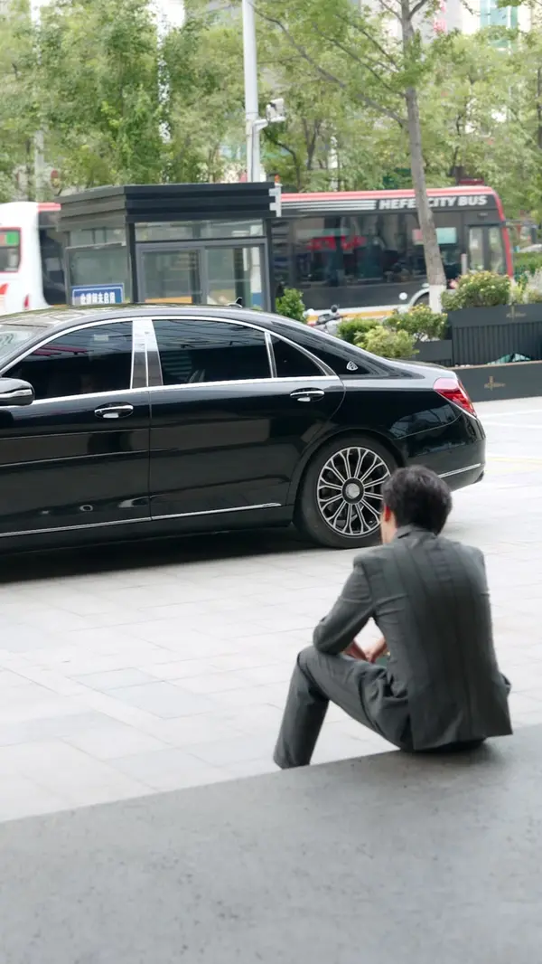Salah Nikah dengan CEO(Sulih Suara)