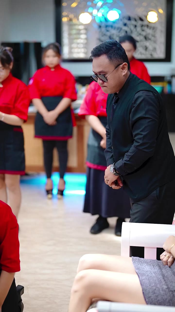 Aku adalah Dia