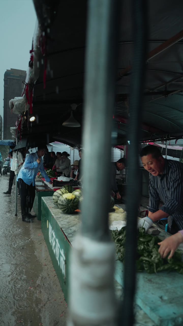 Ayah Miliarder Menyamar(Sulih Suara)