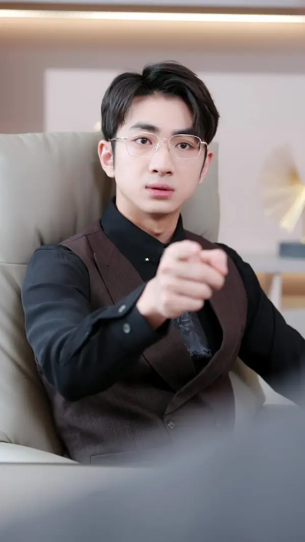 Salah Nikah dengan CEO(Sulih Suara)